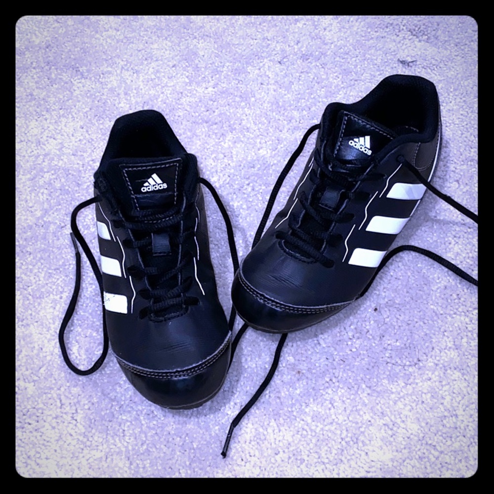 Boys size 13 Adidas baseball cleats